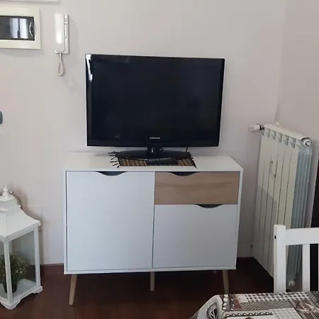 Appartamento San Giovanni, Via La Spezia