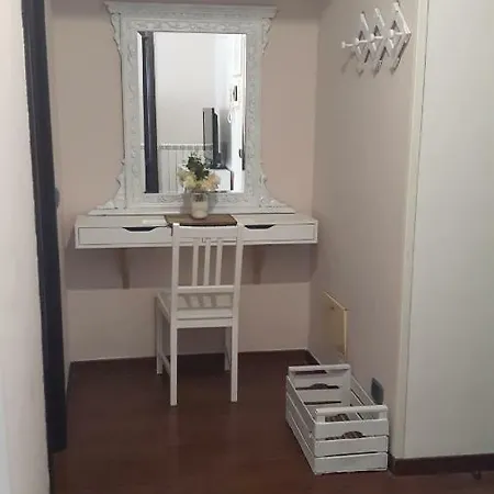 Appartamento San Giovanni, Via La Spezia Roma